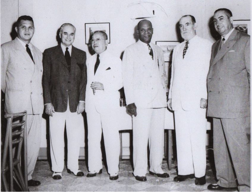 Restaurateur Tom Pritchard (4th From Left) with Manila Businessmen
